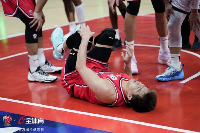 九游体育官方网站-伤情报告:郭艾伦伤病位置为左膝前交叉韧带 将制定后续康复方案