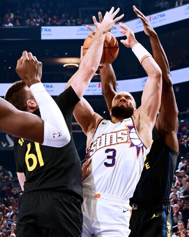 九游体育-落选秀20+6+4+2追梦躺赢,狄龙空砍24分,勇士逆转太阳创NBA纪录